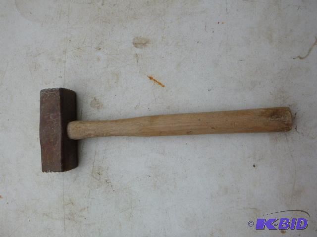 lot 268 image: 2 lb. Maul...