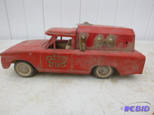 lot 279 image: Metal Buddy 3 Fire Truck...