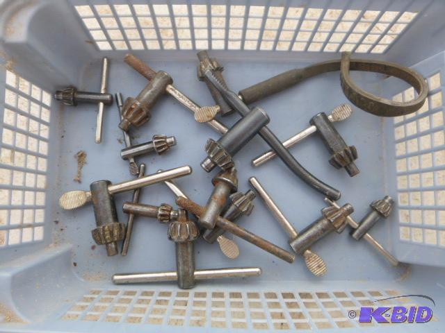 lot 339 image: 12 Chuck Keys...