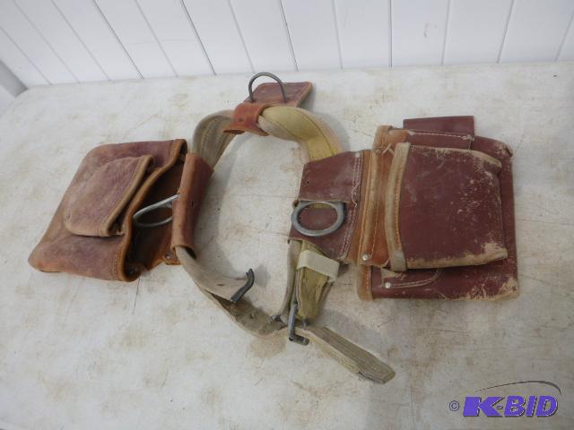 lot 344 image: Construction Pouches and Belt...