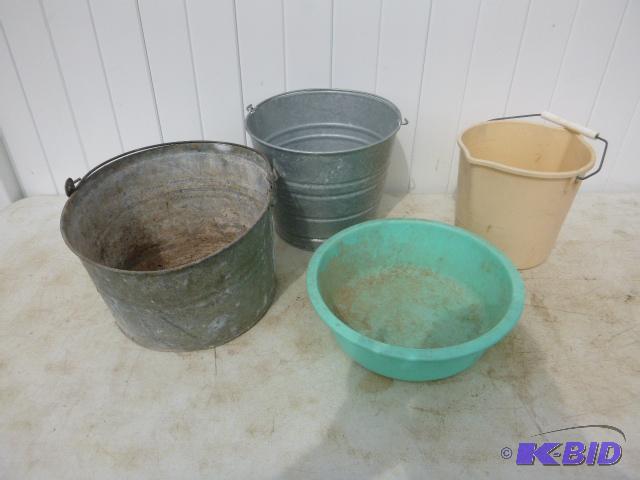 lot 346 image: 3 Pails and a Tub...