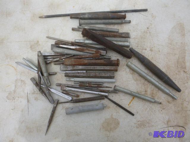 lot 354 image: Miscellaneous Chisels and Punches...