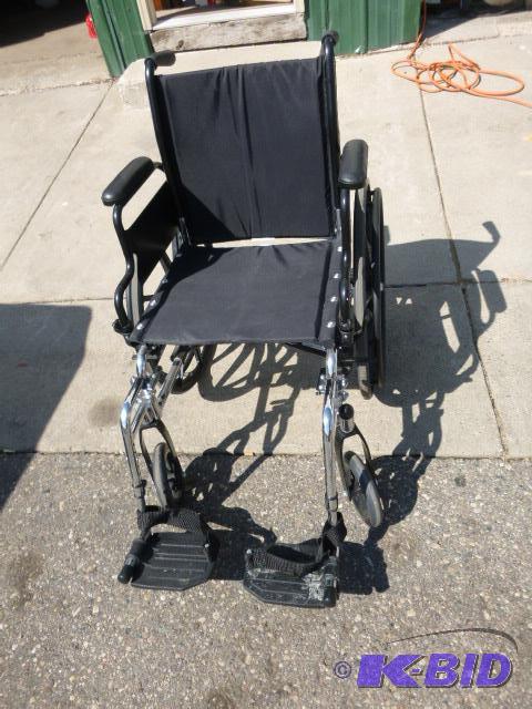 lot 45 image: Invacare&nbsp9000 SL Wheel Chair...
