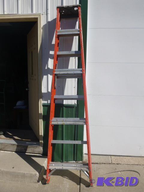 lot 66 image: 8 Fiberglass Step Ladder Model #FS1508...