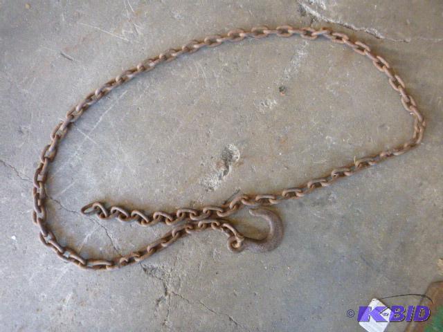 lot 69 image: 8 Chain Missing one hook....