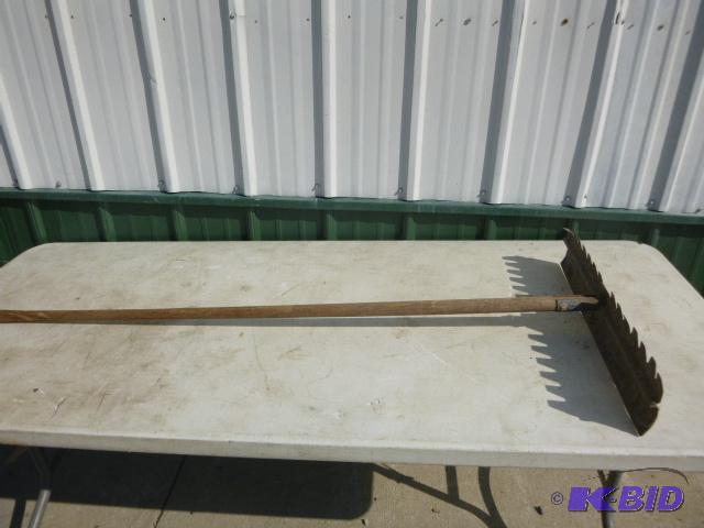 lot 7 image: Hot Mix RakeScrapper...