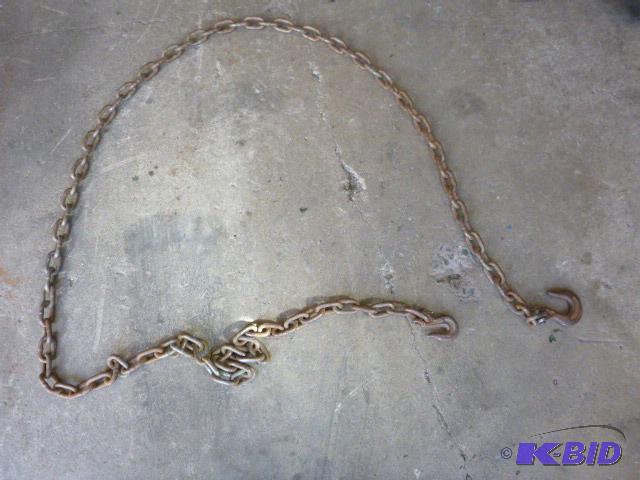 lot 77 image: 9 Chain...