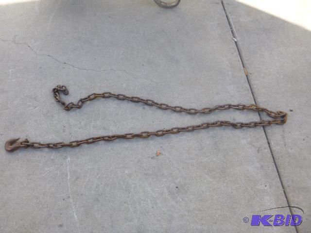lot 78 image: 8 Chain Missing one hook....