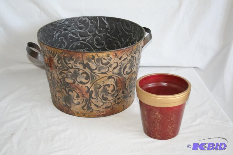 9&quotT x 13&quot R metal basket and 6&quot...