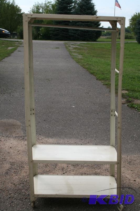 Lightweight metal cart, approx. 62&quot tall...