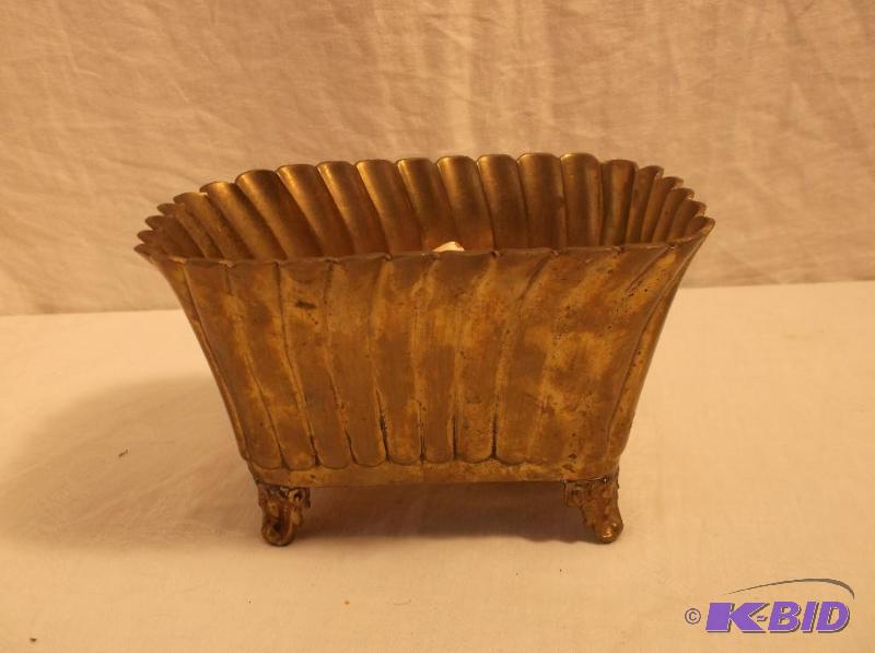 lot 34 image: Heavy cast brass container measuring 7" ...