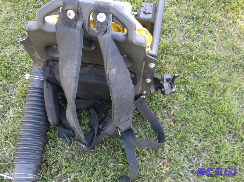 John Deere BP40 backpack leaf blower tested w... St Cloud 14 Mounts