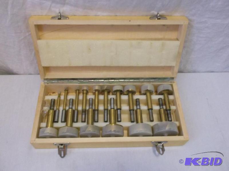 lot 72 image: Very nice set of Master Craft router bits app...