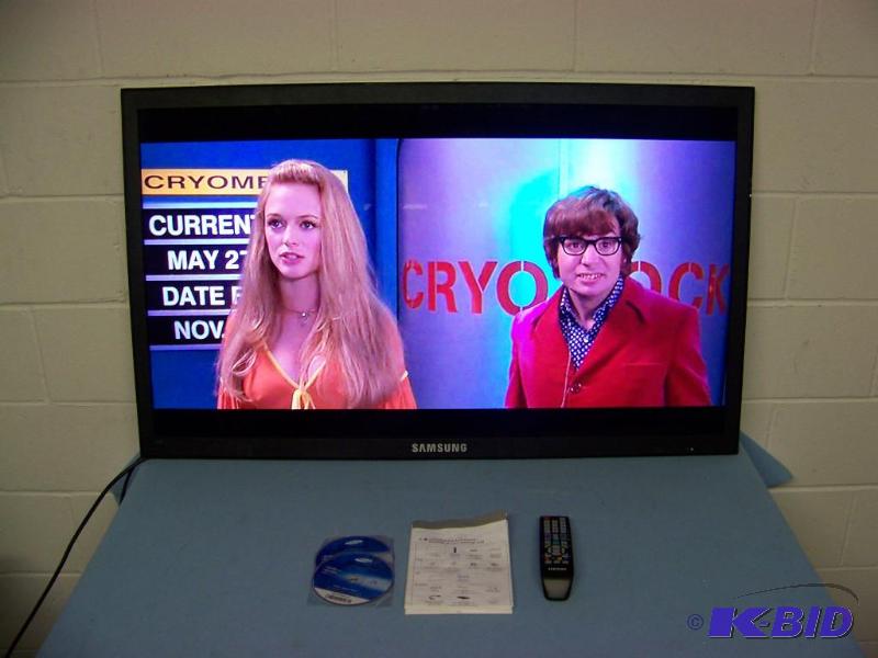 lot 1 image: Samsung, 46, LED, Ultra-Slim, Large Format Display with Speakers
