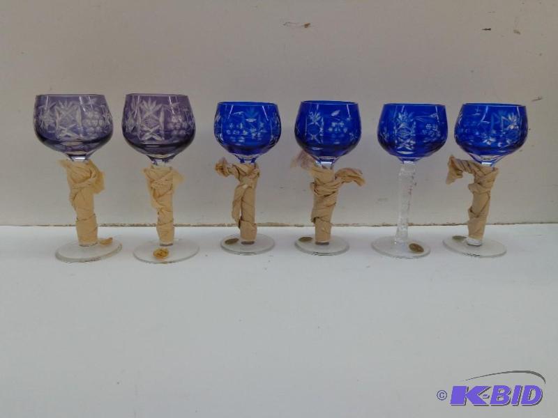 lot 1 image: Vintage Set of 4 Blue Cobalt and 2 Purple Cor...