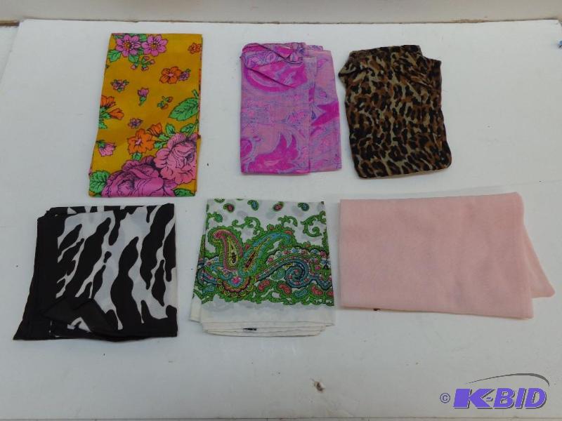 lot 103 image: Assorted Handkerchiefs&nbsp Floral Pattern, ...