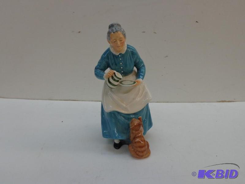 lot 107 image: Royal Doulton&nbsp &quotThe Favorite&quot ...