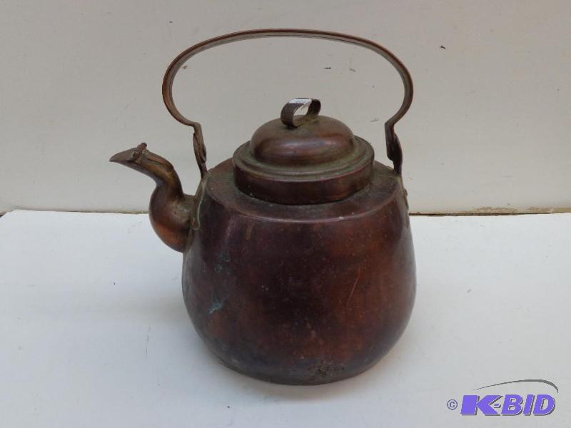 lot 124 image: Copper Teapot&nbsp Marked 3L Riveted Seams 7...
