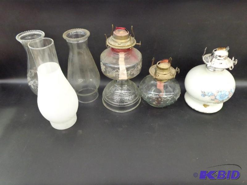 lot 173 image: 3 Kerosene Lamps&nbsp (1) 15&quot x 5.5&quo...