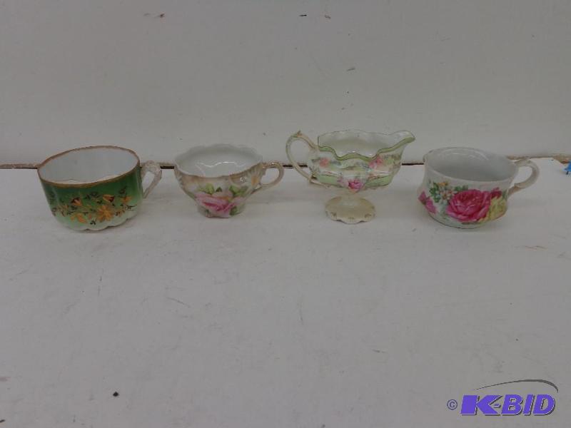 lot 210 image: Tea Cups and Pourer Germany 73 Tea Cup 2.5&qu...