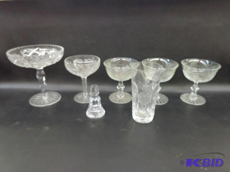 lot 240 image: Crystal Cups and Other Crystal Items 4 Crysta...