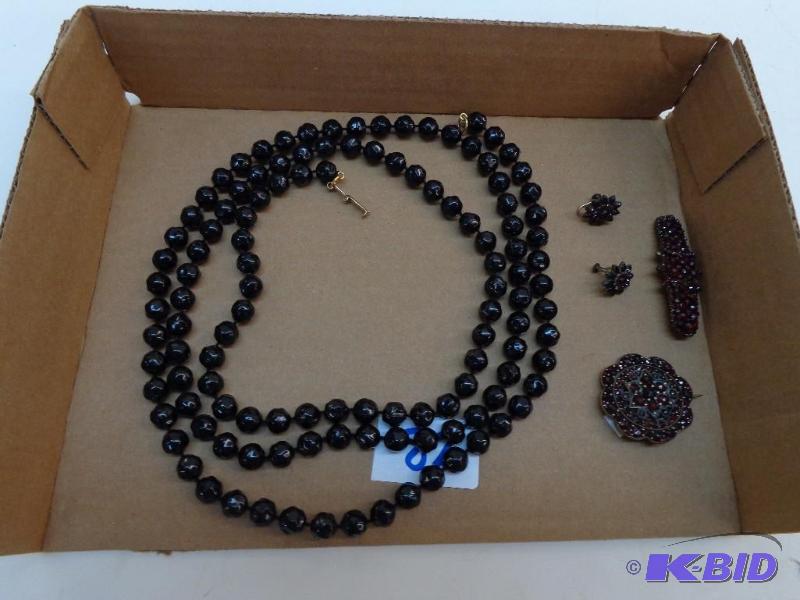 lot 82 image: Necklace, Pins and Screw On Ear Rings Black B...