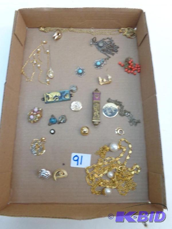 lot 91 image: Assorted Clip &amp Screw On Ear Rings Duluth...