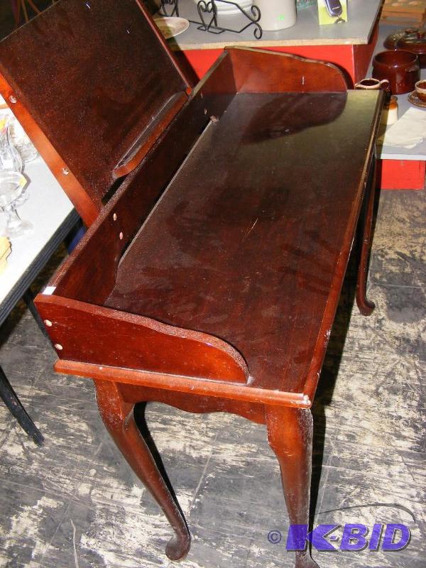 keyboard table...