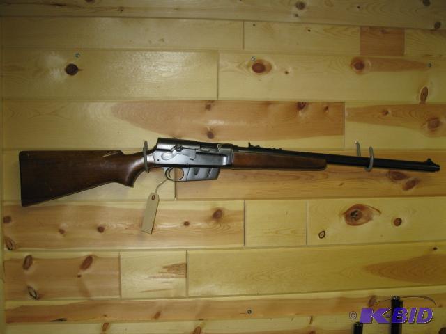 Remington 81 Woodsmaster semi-auto rifle, SN...