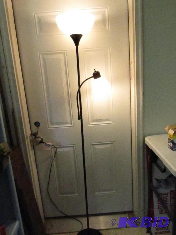 lot 116 image: Black Floor Lamp with Attached Reading Lamp.