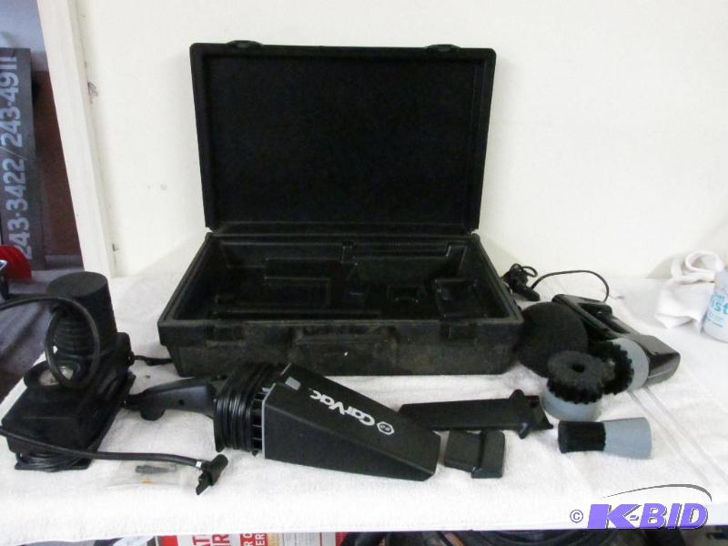 lot 13 image: Black & Decker CarVac - Car Clean Up Kit
