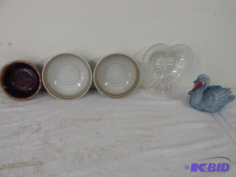 lot 138 image: Bowls and a Blue Swan.