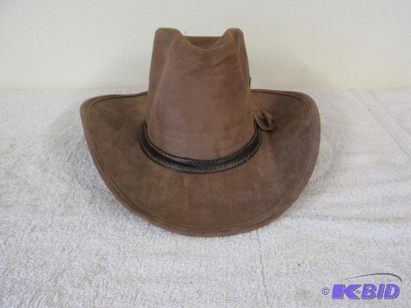 lot 141 image: Western Hat  Smokey and the Bandit II by Stetson Size Small