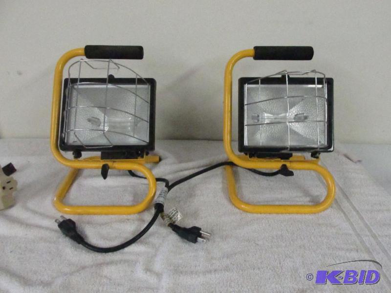 lot 15 image: (2) Halogen Work Lights