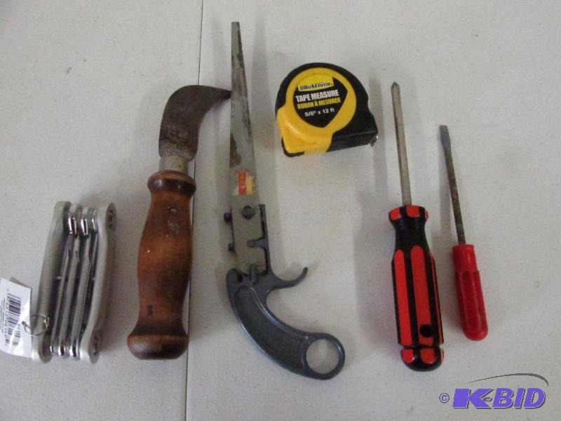 lot 33 image: Variety of tools