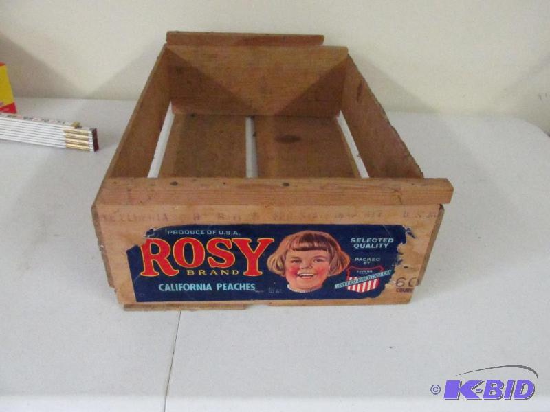lot 35 image: Wooden Crate with Great Rosy Brand Peaches Picture
