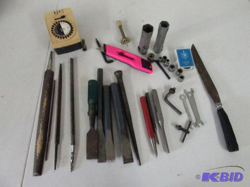 lot 41 image: Large Lot of Miscellaneous Tools