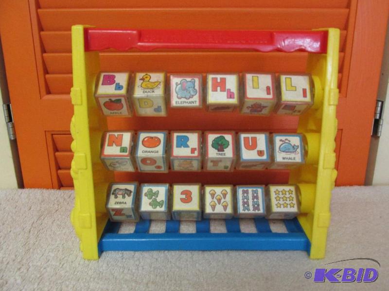 lot 81 image: Spin N Learn Blocks