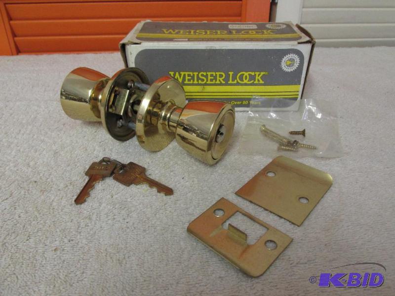 lot 97 image: Door Lock
