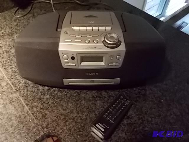 Sony CDCassetteRadio With Remote...