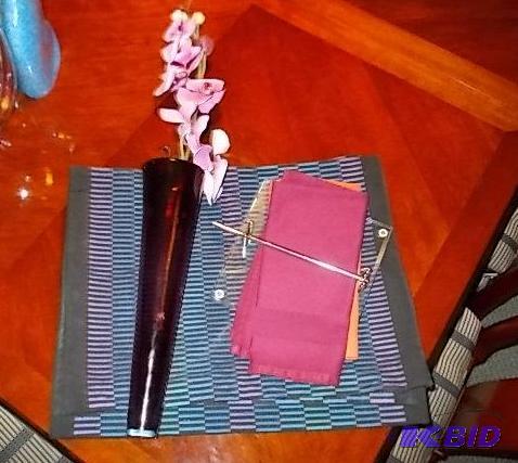 6-Crate &amp Barrel Placemats, Blown Glass V...