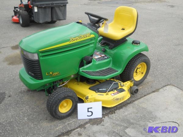 2004 John Deere LX 280