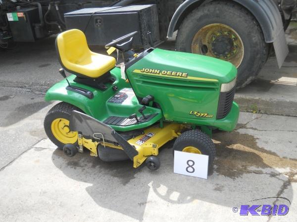 2000 John Deere LX 277