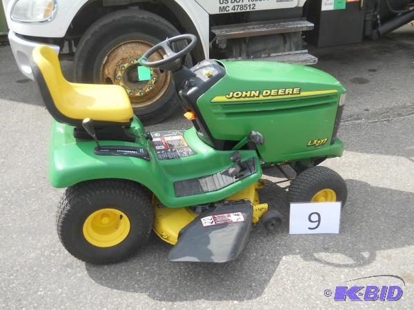 2003 John Deere LX 277
