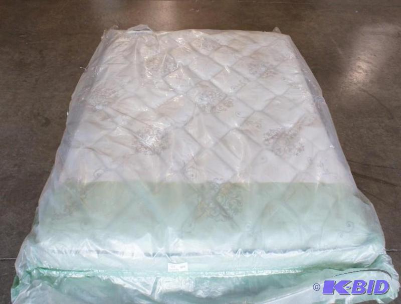 Sealy SeaGrove Plush Full Mattress. MSRP $699...