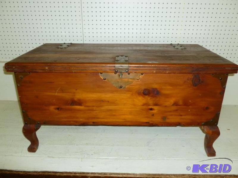 Beautiful Vintage Footed Cedar Chest With Cop...