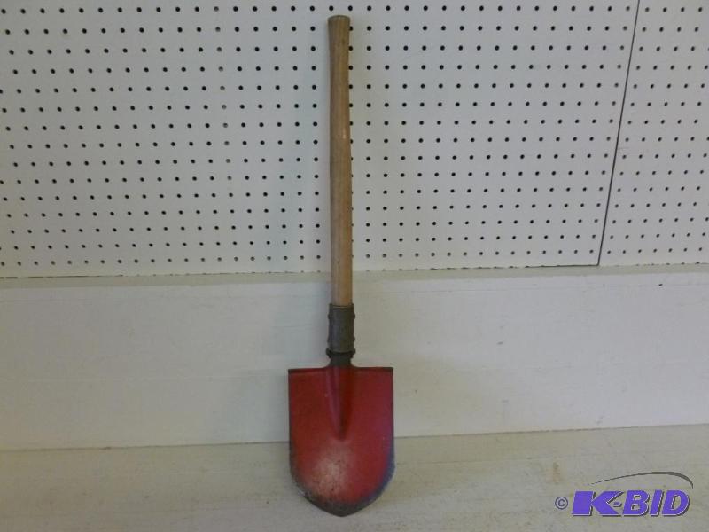 Heavy duty wood handled folding&nbspshovel, ...