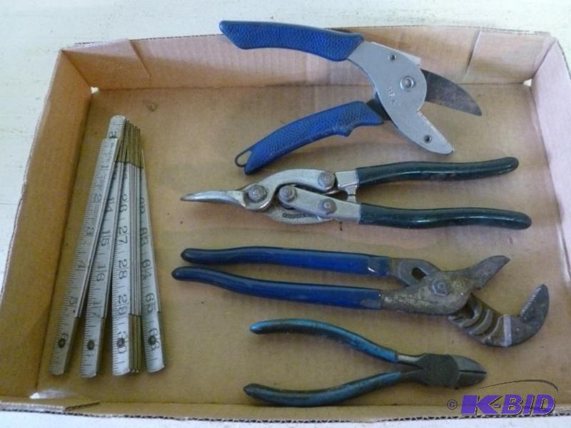Lot of good tools that includes Diamallon tin...