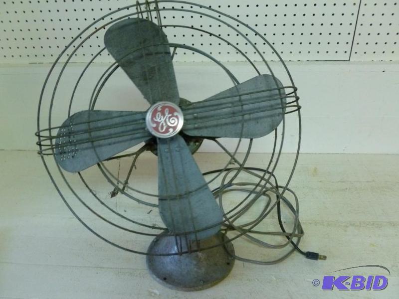 Large Vintage GE all metal electric fan that ...