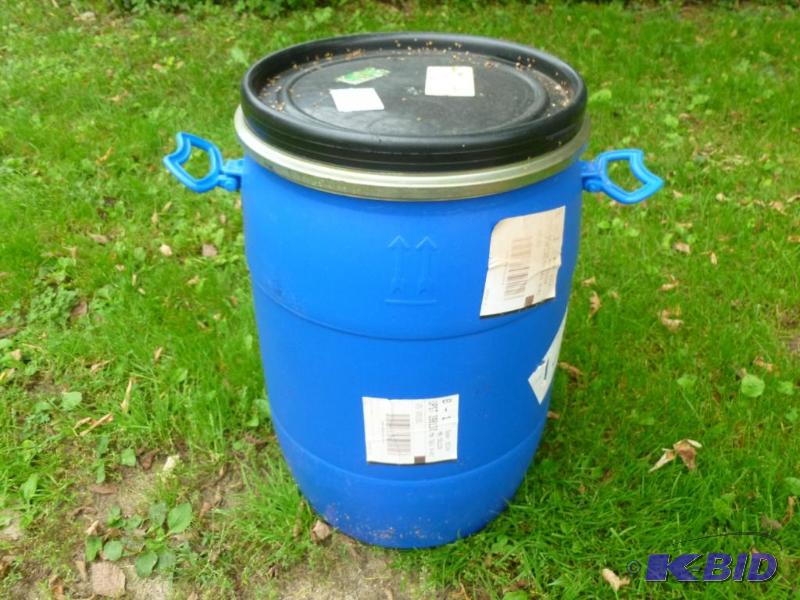 Heavy gage plastic 10-15 gallon storage drum ...